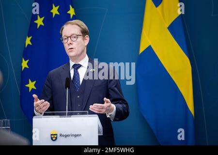 (230124) -- STOCKHOLM, le 24 janvier 2023 (Xinhua) -- le ministre suédois des Affaires étrangères Tobias Billstrom prend la parole lors d'une conférence de presse à Stockholm, en Suède, le 24 janvier 2023. La Suède a subi un revers majeur dans sa tentative d'adhésion à l'Organisation du Traité de l'Atlantique Nord (OTAN), car T¨¹rkiye, membre de l'OTAN, a déclaré qu'elle ne la soutiendra pas. (Ninni Andersson/bureaux gouvernementaux de Suède/document via Xinhua) Banque D'Images