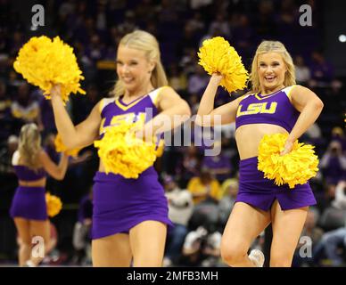 Baton Rouge, États-Unis. 19th janvier 2023. Les cheerleaders du tigre du LSU se disputèrent un match de basket-ball universitaire féminin au Pete Maravich Assembly Centre à bâton-Rouge, en Louisiane, jeudi, 19 janvier 2022. (Photo de Peter G. Forest/Sipa USA) crédit: SIPA USA/Alay Live News Banque D'Images