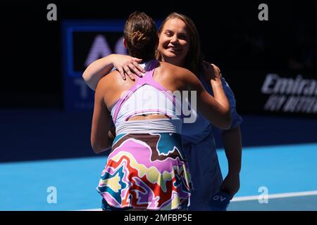 Melbourne, Australie. 25th janvier 2023. Jelena Doric épouse Aryna Sabalenka après avoir battu Donna Vekic de, Croatie., . Au Rod laver Arena, Melbourne, Australie, le 25 janvier 2023. Photo de Peter Dovgan. Utilisation éditoriale uniquement, licence requise pour une utilisation commerciale. Aucune utilisation dans les Paris, les jeux ou les publications d'un seul club/ligue/joueur. Crédit : UK Sports pics Ltd/Alay Live News Banque D'Images