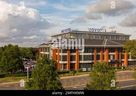 Hôtel Novotel près de l'aéroport d'Heathrow à Bath Road, Hayes, Middlesex, Londres, Royaume-Uni en septembre Banque D'Images