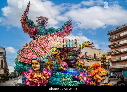 Carnaval de Schoenster en Sicile, défilé de chars allégoriques et fleuris, Acireale, Sicile, Acireale, Sicile, Italie Banque D'Images