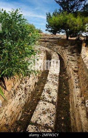 Circuits de wagons, Vallée des temples, Agrigente, Sicile, Agrigente, Sicile, Italie Banque D'Images