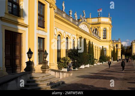 L'Orangerie dans le parc baroque Karlsaue, Kassel, Hesse, Allemagne Banque D'Images