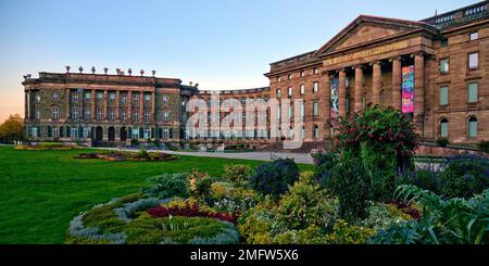 Palais Wilhelmshoehe à Bergpark Wilhelmshoehe, site classé au patrimoine mondial de l'UNESCO, Kassel, Hesse, Allemagne Banque D'Images