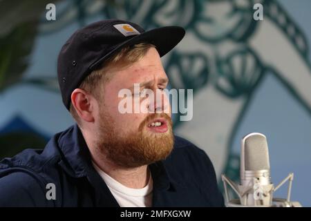 Tom Walker filme une session à Brooklyn Banque D'Images