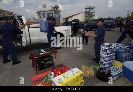 Affaires publiques - évaluation des dommages - 26-HK-416-12. Ouragan Katrina Banque D'Images