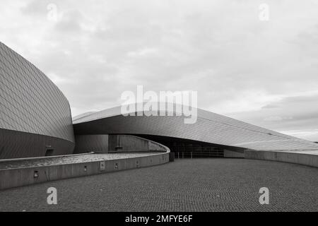 Copenhague, Danemark - OCTOBRE 2019 : tons noir et blanc, vue extérieure de l'aquarium national du Danemark. Banque D'Images