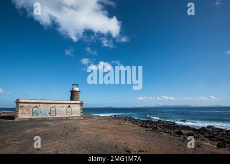 Vieux phare, Punta Pechiguera, Playa Blanca, Lanzarote, îles Canaries Banque D'Images