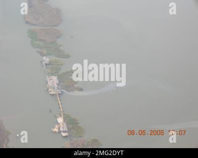 Pollution - ESU St. Louis Response - divers - 26-HK-254-17. Ouragan Katrina Banque D'Images