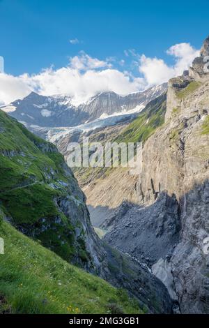 Le massif du pic de la corne de Grosses Fiescher - Suisse - Grindelwald. Banque D'Images