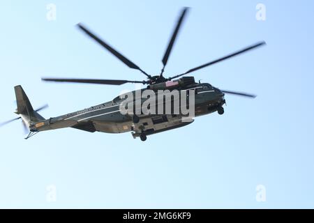 Aéronefs - divers - 26-HK-56-101. Hélicoptère USMC en vol. Ouragan Katrina Banque D'Images