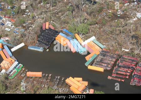 Séquelles - divers - 26-HK-48-18. grand groupe de marchandises déplacées containers3. Ouragan Katrina Banque D'Images