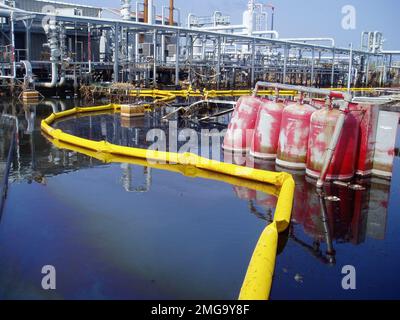 Pollution - ESU St. Louis Response - Dynegy - 26-HK-238-74. Ouragan Katrina Banque D'Images