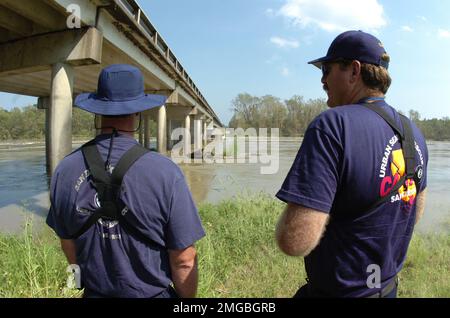 Groupe de travail conjoint - 26-HK-161-28. Groupe de travail conjoint. Ouragan Katrina Banque D'Images