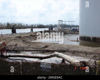 Pollution - ESU St. Louis Response - Dynegy - 26-HK-241-23. Ouragan Katrina Banque D'Images