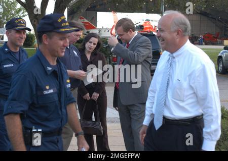 Visite de surveillance de la délégation du Congrès - 26-HK-7-18. Ouragan Katrina Banque D'Images