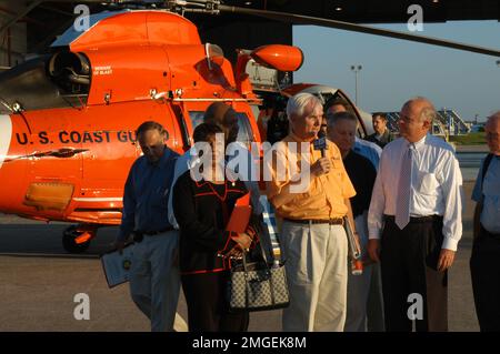 Visite de surveillance de la délégation du Congrès - 26-HK-7-69. Ouragan Katrina Banque D'Images