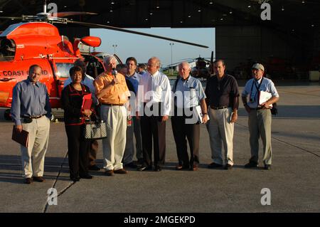 Visite de surveillance de la délégation du Congrès - 26-HK-7-67. Ouragan Katrina Banque D'Images