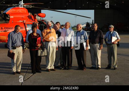 Visite de surveillance de la délégation du Congrès - 26-HK-7-70. Ouragan Katrina Banque D'Images