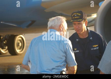 Visite de surveillance de la délégation du Congrès - 26-HK-7-33. Ouragan Katrina Banque D'Images