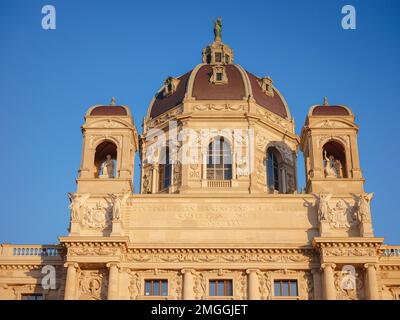 Musée d'Histoire de l'Art ou Musée Kunsthorisches à Vienne. Musée de la place Maria Theresa. Les deux bâtiments du musée ont été construits dans le style néo-Renaissance par l'architecte allemand Gottfried Semper. Banque D'Images