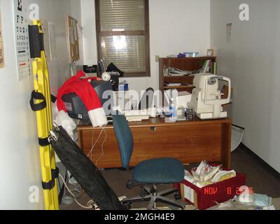 Commandes d'entretien et de logistique Atlantique - équipe d'inventaire des biens - Venise - 26-HK-197-65. Ouragan Katrina Banque D'Images