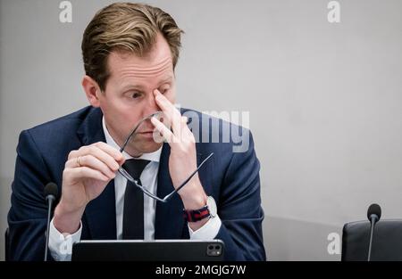 LA HAYE - Christophe van der Maat, Secrétaire d'Etat à la défense, lors du débat sur la défense à la Chambre des représentants. ANP BART MAAT pays-bas hors - belgique hors Banque D'Images