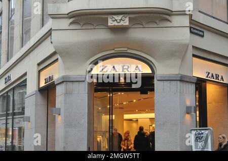 Copenhague/Danemark/26 janvier 2023/magasin de détail espagnol Zara sur la rue financière stroeget dans la capitale danoise Copenhague. (Photo. Francis Joseph Dean/Dean Pictures) Banque D'Images