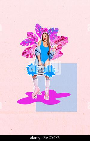 Collage photo créatif vertical de positif belle adorable fille attrayante tenir un lecteur de disque isolé sur fond rose couleur Banque D'Images
