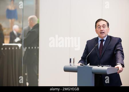 Brdo PRI Kranju, Slovénie. 26th janvier 2023. Le ministre des Affaires étrangères, de l'Union européenne et de la coopération du Royaume d'Espagne, José Manuel Albares Bueno, prend la parole lors d'une conférence de presse lors du rassemblement annuel de diplomates slovènes à Brdo pri Kranju. Le Ministre espagnol des affaires étrangères a assisté à la réunion annuelle des diplomates slovènes en tant qu'invité d'honneur lors de sa visite en Slovénie. Crédit : SOPA Images Limited/Alamy Live News Banque D'Images