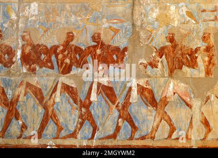 Luxor Egypte Temple de la morgue Hatshepsut Chapelle d'Anubis - Tombeau peinture de procession Banque D'Images