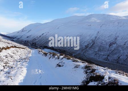 Massif de Beinn a' Ghlo vu de Glen Tilt à l'ouest, Scottish Highlands Unint Kingdom Banque D'Images