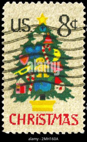 USA - VERS 1973: Un timbre imprimé aux Etats-Unis montre l'arbre de Noël à Needlepoint, vers 1973 Banque D'Images