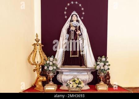 Image de la Vierge del Carmen, Vierge du Carmel, Saint patron des marins, à l'intérieur de l'Ermita de la Soledad, ermitage de solitude, à Huelva, SPAI Banque D'Images