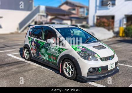 saitama, kawagoe - déc 31 2022: Mitsubishi Colt Ralliart version-R décoré d'un film en vinyle illustrant un personnage d'idole femelle du m japonais Banque D'Images