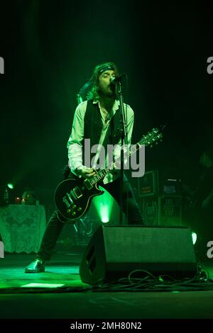 Punk celtique américain et de Boston, Dropkick Murphys se produit en direct à Hanovre, en allemagne Banque D'Images