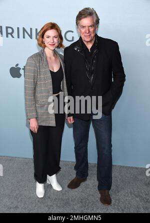 Los Angeles, États-Unis. 26th janvier 2023. Christopher McDonald et sa fille Rosie McDonald arrivent à la première de la marque Apple+ ‘Shrenct’ de Los Angeles au Théâtre de la Guilde des réalisateurs de l'Amérique sur 26 janvier 2023 à Hollywood, en Californie. © Lisa OConnor/AFF-USA.com crédit: AFF/Alamy Live News Banque D'Images