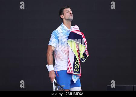 Melbourne, Australie. 27th janvier 2023. Novak Djokovic, de Serbie, réagit contre Tommy Paul, des États-Unis, lors du match de semi-finale, le 12 janvier 27 2023, à l'Open de tennis australien 2023 à la Rod laver Arena, Melbourne, Australie. Photo de Peter Dovgan. Utilisation éditoriale uniquement, licence requise pour une utilisation commerciale. Aucune utilisation dans les Paris, les jeux ou les publications d'un seul club/ligue/joueur. Crédit : UK Sports pics Ltd/Alay Live News Banque D'Images