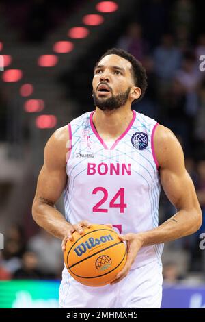 Bonn, Allemagne. 25th janvier 2023. Deane WILLIAMS (BON, mi.) sur le ballon, action, lancer, lancer de pénalité. Score final 74:68, paniers de la Ligue des Champions de basket-ball/Telekom Bonn-Bahcesehir Koleji Istanbul/BONN vs BKSK/Round of 16 - Groupe J/1st, dans le TELEKOMDOME, on 25 janvier 2023 Credit: dpa/Alay Live News Banque D'Images