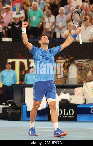 Novak Djokovic, de Serbie, célèbre la défaite de Tommy Paul of, États-Unis. , . Au Rod laver Arena, Melbourne, Australie, le 27 janvier 2023. Photo de Peter Dovgan. Utilisation éditoriale uniquement, licence requise pour une utilisation commerciale. Aucune utilisation dans les Paris, les jeux ou les publications d'un seul club/ligue/joueur. Crédit : UK Sports pics Ltd/Alay Live News Banque D'Images
