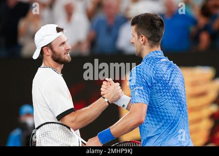 Melbourne, Australie. 27th. Janvier 2023. L-R. Tommy Paul félicite le joueur de tennis serbe Novak Djokovic au tournoi Open d'Australie à Melbourne Park le vendredi 27 janvier 2023. © Juergen Hasenkopf / Alamy Live News Banque D'Images