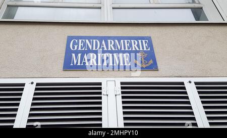 Bordeaux , Aquitaine / France - 03 15 2020 : logo de la gendarmerie maritime bâtiment de la police militaire marine française Banque D'Images