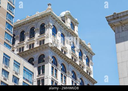 Le 108 Leonard Street, alias Clock Tower Building, a été construit comme New York Life Insurance Company Building. Le site de New York est maintenant des appartements. Banque D'Images