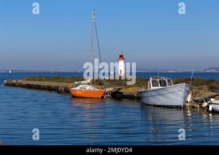 Les Onglous. Pointe de l'Etang de Thau où commence le canal du midi. Marseillan, Occitanie, France Banque D'Images