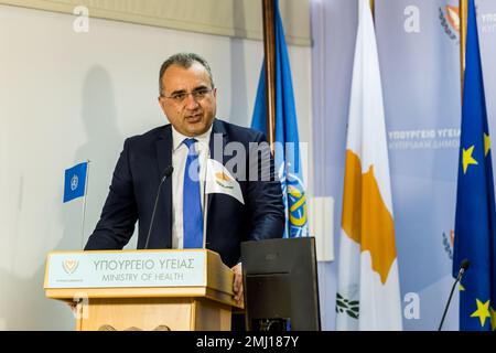 Nicosie, Chypre. 27th janvier 2023. Le ministre de la Santé, Michalis Hadjipantela, prend la parole au cours de l'événement, à Nicosie (Chypre), le 27 janvier 2023. La signature d'un accord entre le ministère de la Santé, représenté par le ministre de la Santé, M. Michalis Hadjipantela, Et l'Organisation mondiale de la santé, représentée par le Directeur régional DE L'OMS, Dr. Hans Henri P. Kluge, pour l'ouverture d'un bureau de pays à Larnaka, a lieu aujourd'hui au Ministère de la Santé. (Photo de Kostas Pikoulas/Sipa USA) crédit: SIPA USA/Alay Live News Banque D'Images