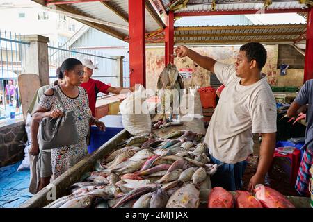 Marché aux poissons sur le marché Sir Selwyn Clarke, Victoria, Mahé, Seychelles Banque D'Images