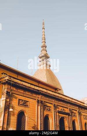 Le bâtiment du musée Mole Antonelliana, symbole de la ville de Turin dans la région du Piémont en Italie. Banque D'Images