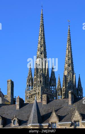 Tours Cathédrale gothique Saint-Corentin, Quimper, Kemper, Département de Finistère Penn-ar-Bed, région Bretagne Breizh, France Banque D'Images