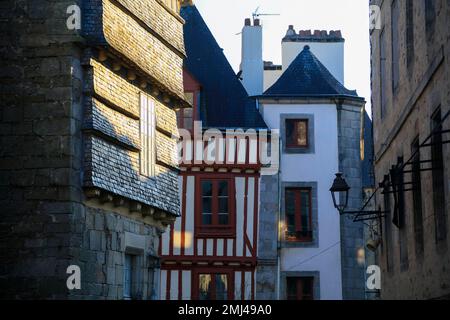 Maison de galets sur la rue des Boucheries, maison à colombages sur la rue Kereon, Quimper, Kemper, département de Finistère Penn-ar-Bed, région Bretagne Banque D'Images