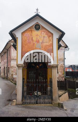 Lepo Znamenje, connu sous le nom de magnifique sanctuaire, dans une banlieue sud de Skofja Loka, à Gorenjska, en Slovénie Banque D'Images